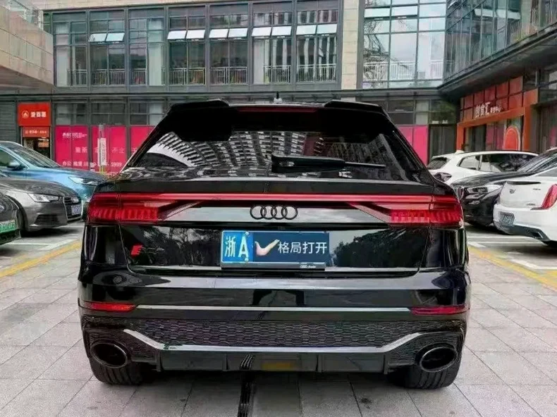 奥迪Q8 内饰后排