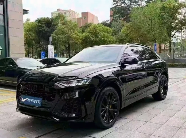 奥迪Q8 正面外观三