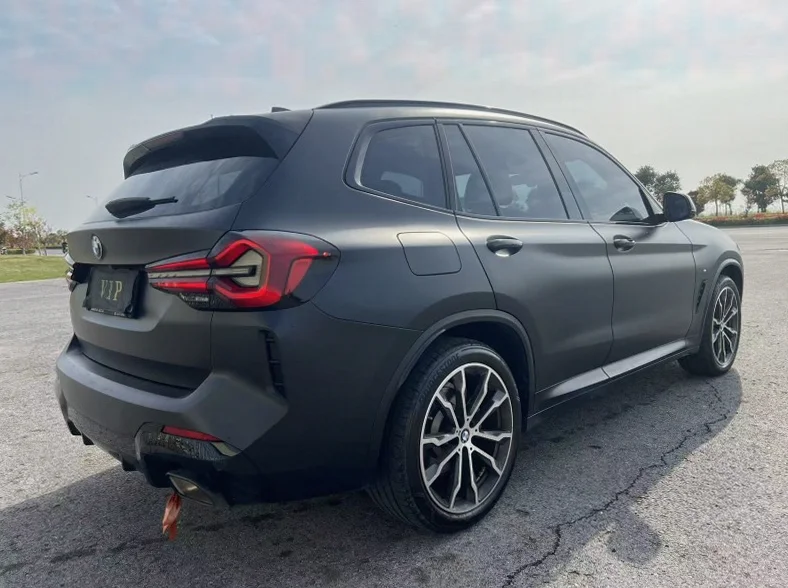 宝马X3 后面外观一