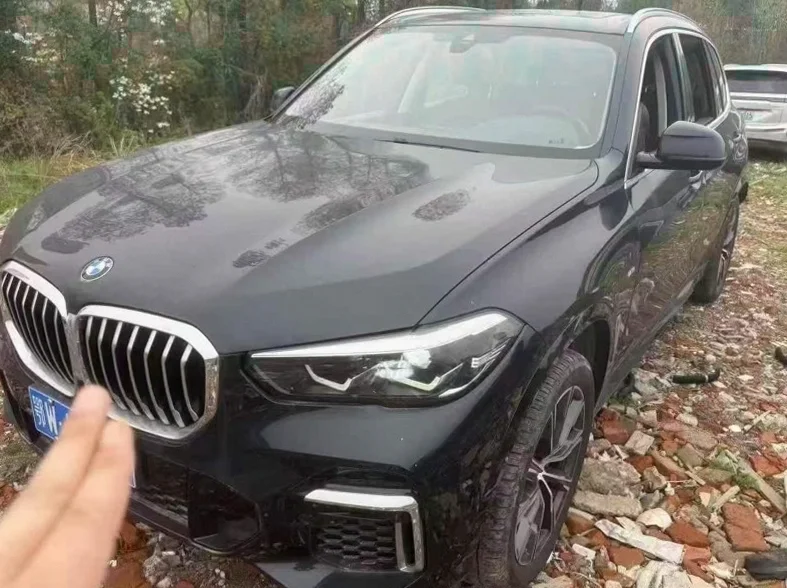 宝马X5 正面外观二