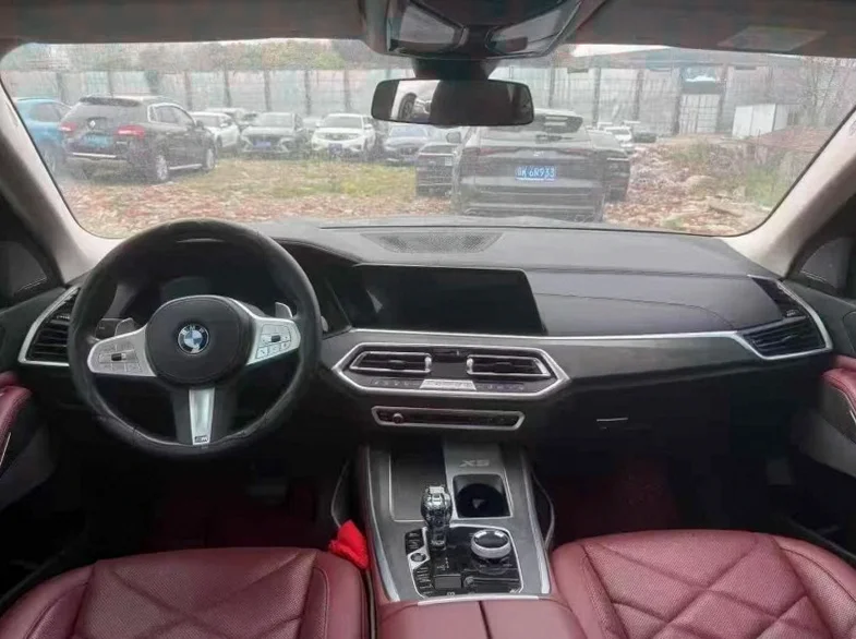 宝马X5 内饰前排