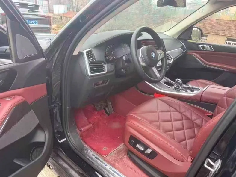 宝马X5 后面外观三