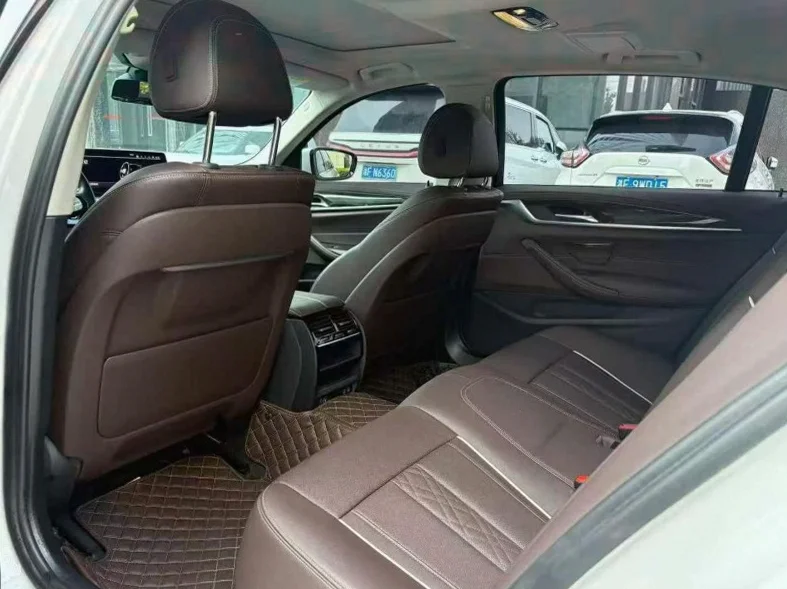 宝马5系 后面外观三