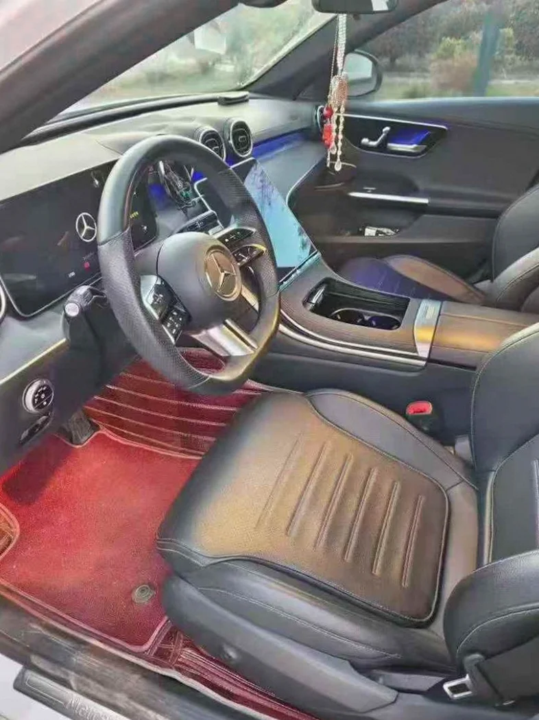 奔驰C 后面外观三