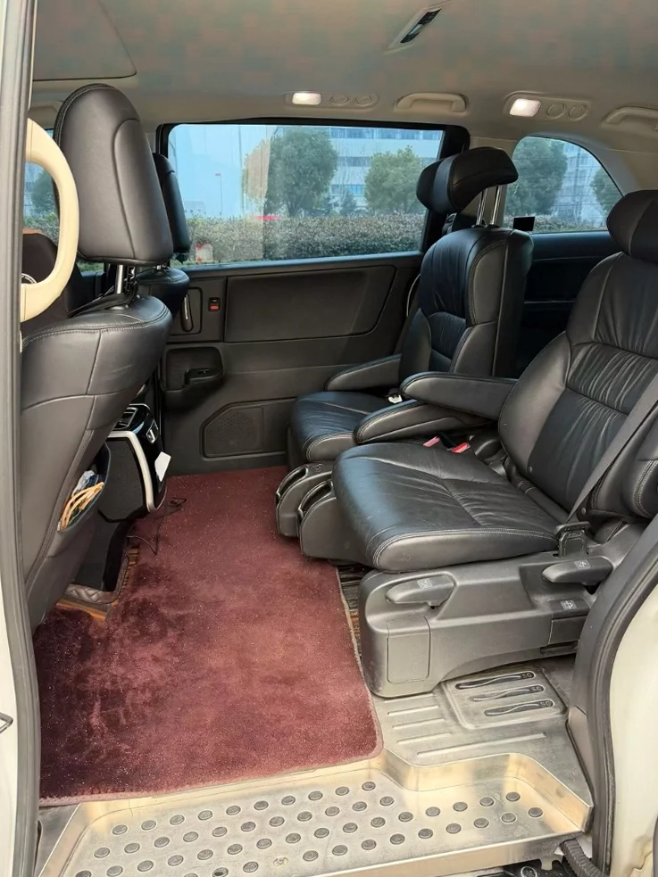 本田奥德赛 后面外观二