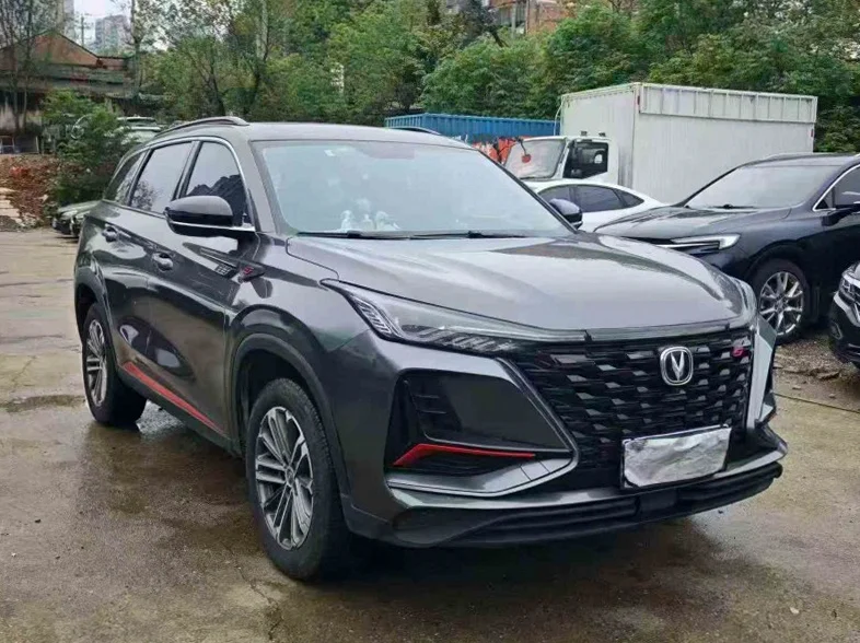 长安汽车CS75 正面外观二