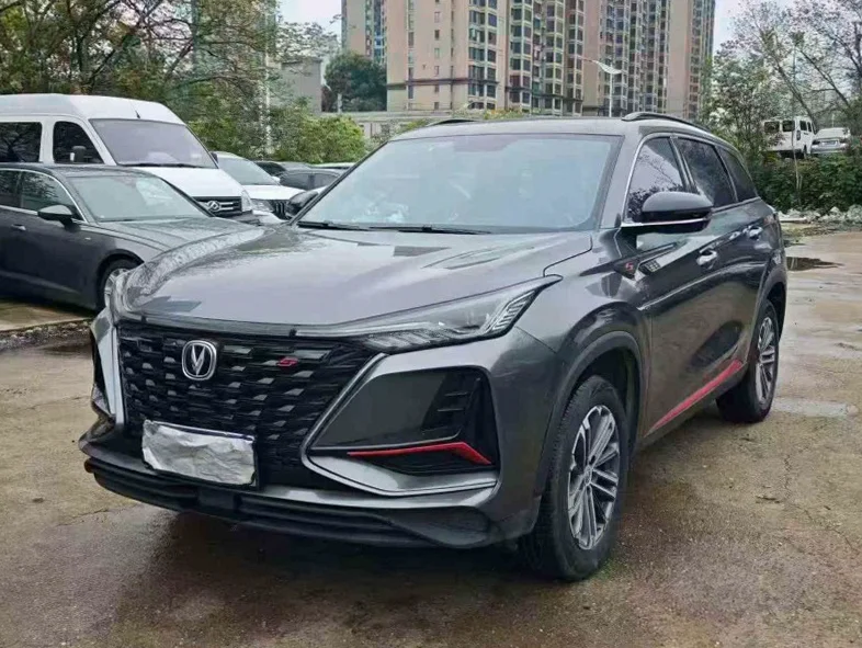 长安汽车CS75 正面外观三