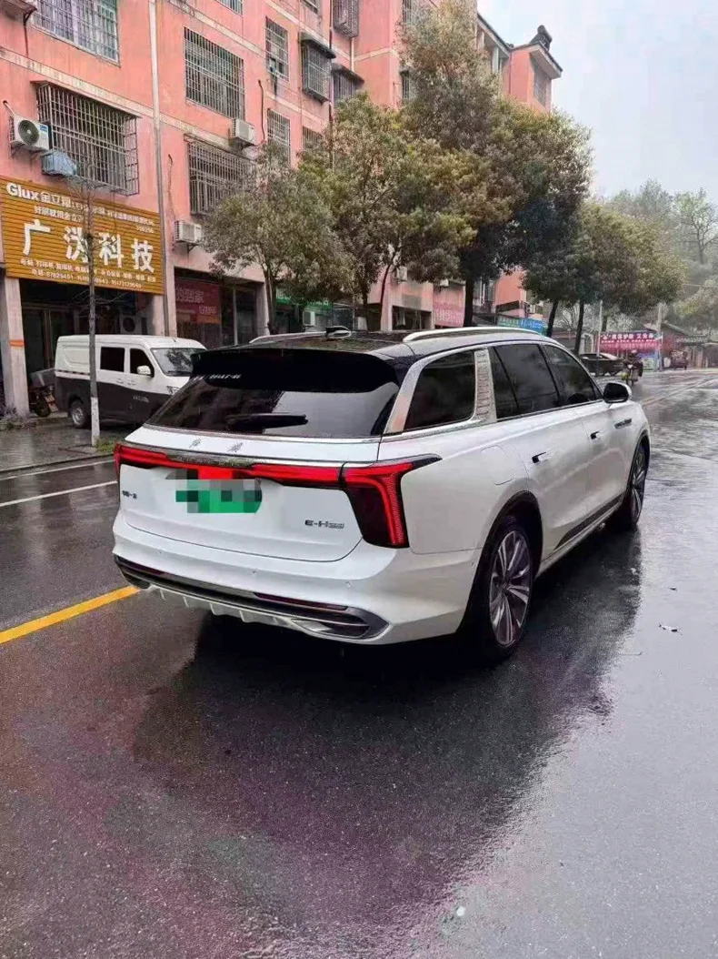 红旗HS9 内饰后排