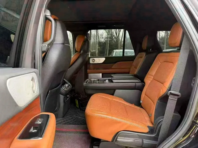 林肯领航员 后面外观三