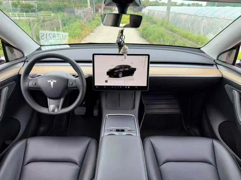 特斯拉MODEL 后面外观一