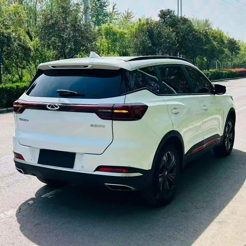 奇瑞瑞虎 内饰后排