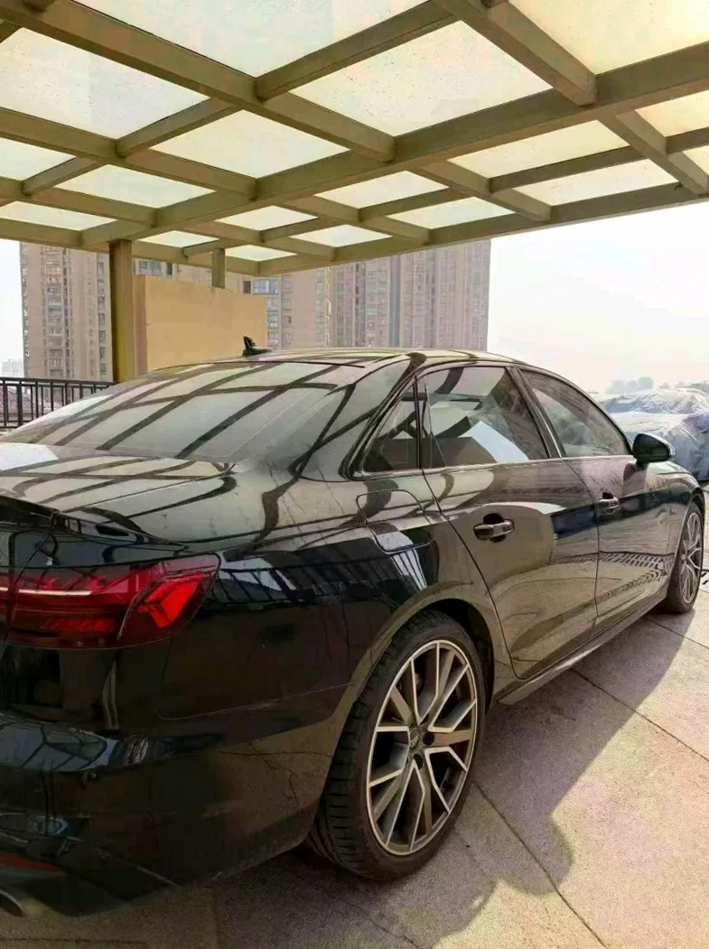 奥迪S4 后面外观三