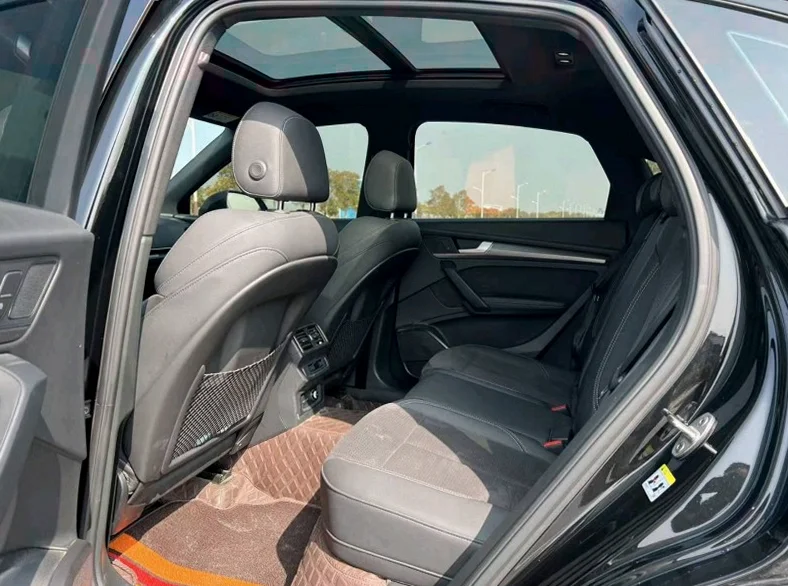 奥迪Q5 后面外观二