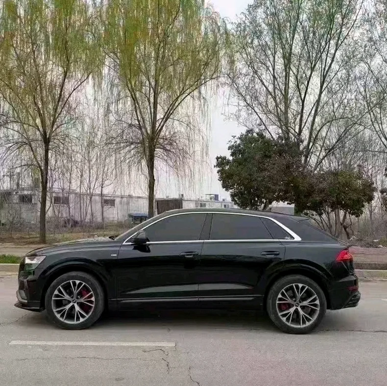 奥迪Q8 后面外观三