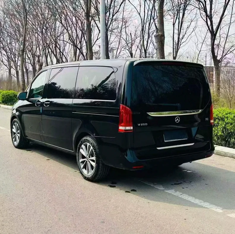 奔驰V 内饰后排