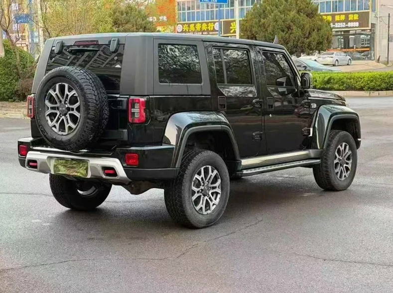 北京BJ40 内饰前排