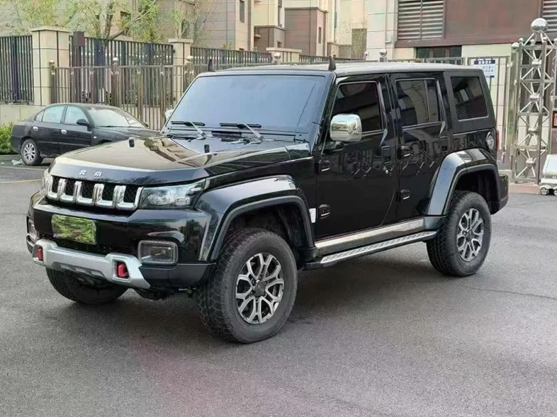 北京BJ40 正面外观二