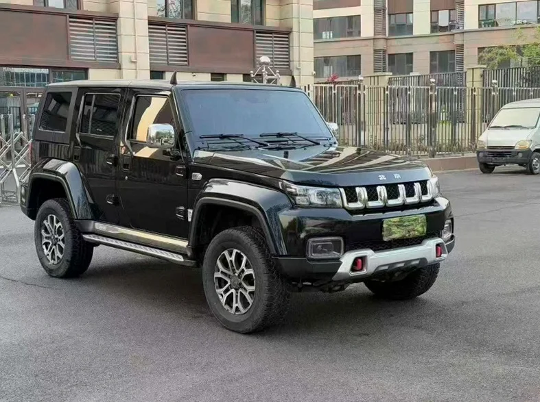 北京BJ40 正面外观三