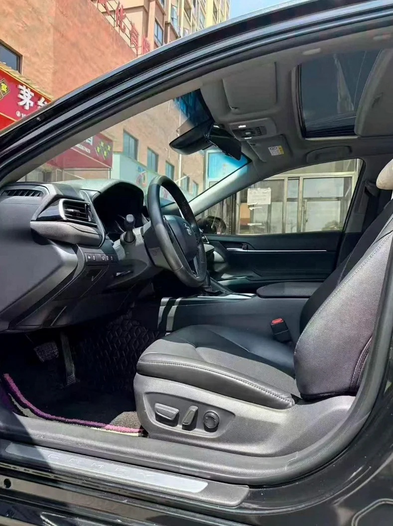 丰田凯美瑞 后面外观一