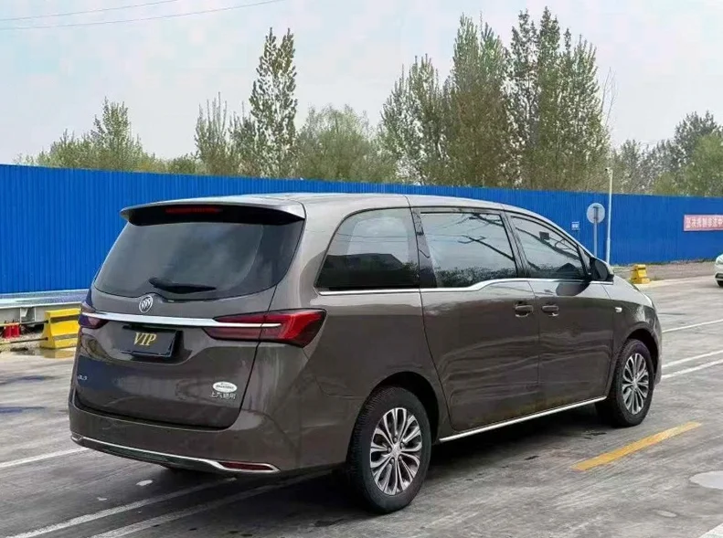 别克GL8 内饰后排