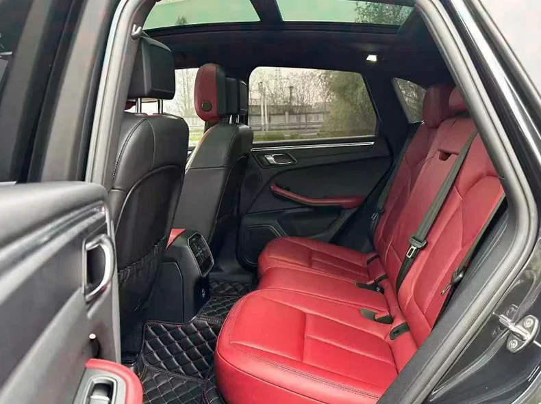 保时捷Macan 内饰前排