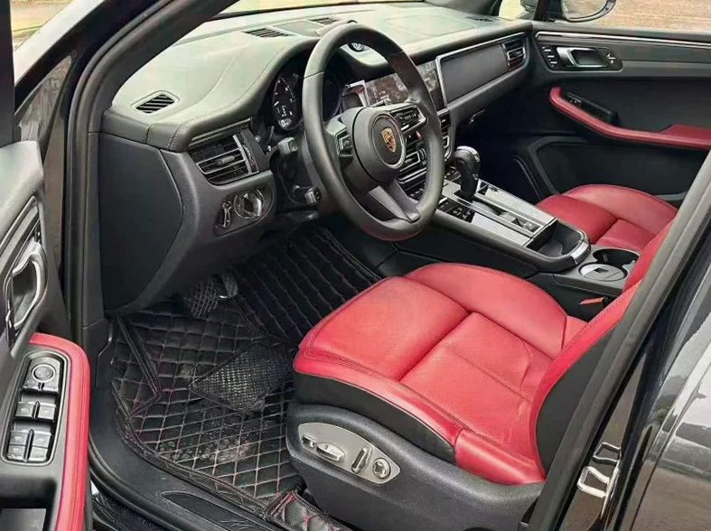 保时捷Macan 后面外观三