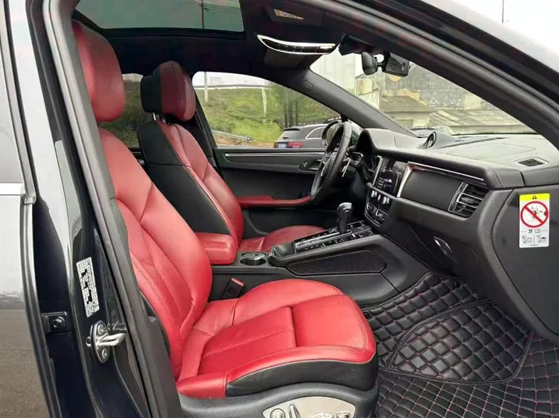 保时捷Macan 后面外观二