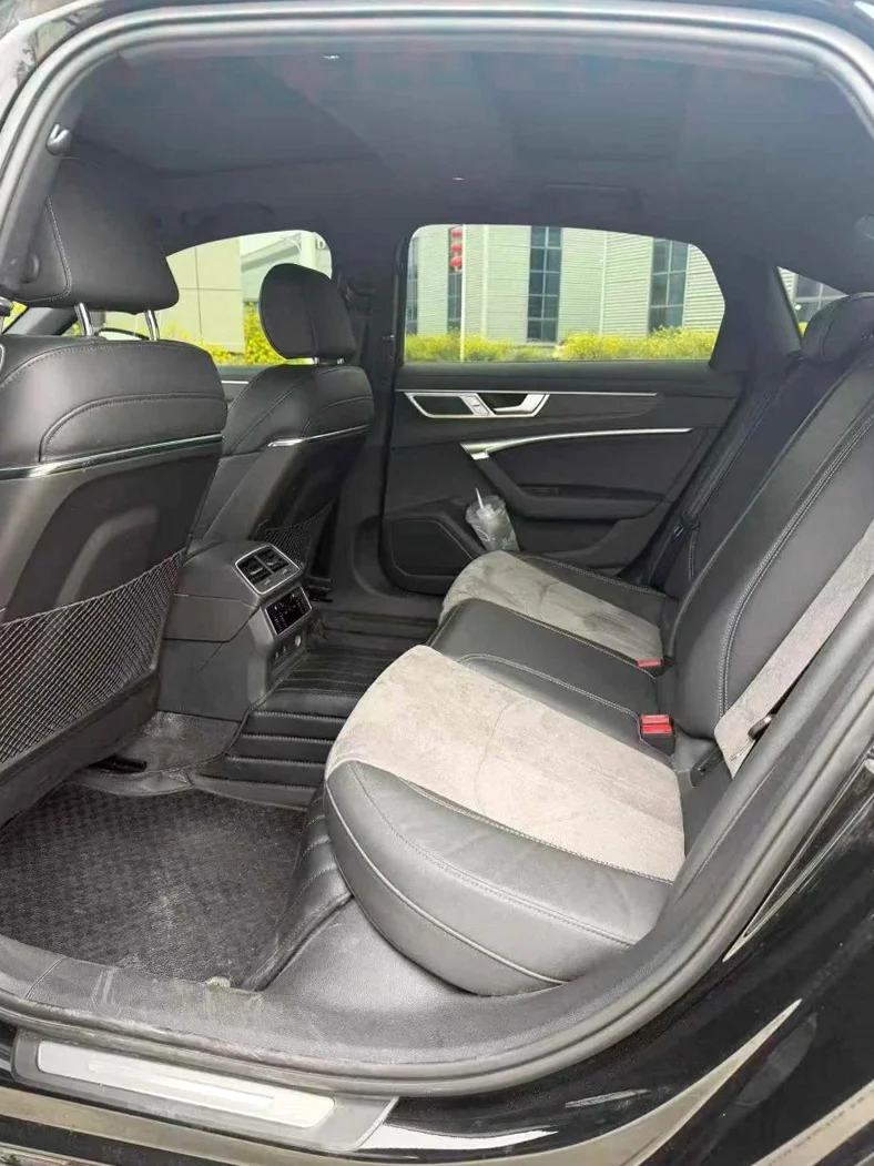 奥迪A6L 后面外观三