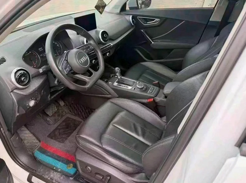 奥迪Q2 后面外观一