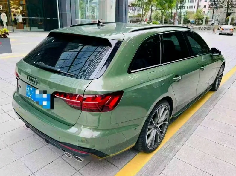 奥迪S4 内饰前排