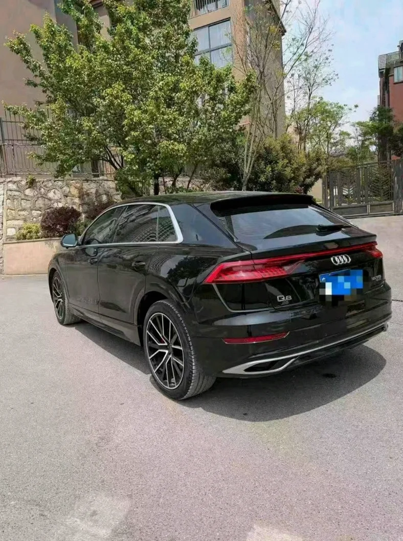 奥迪Q8 正面外观三