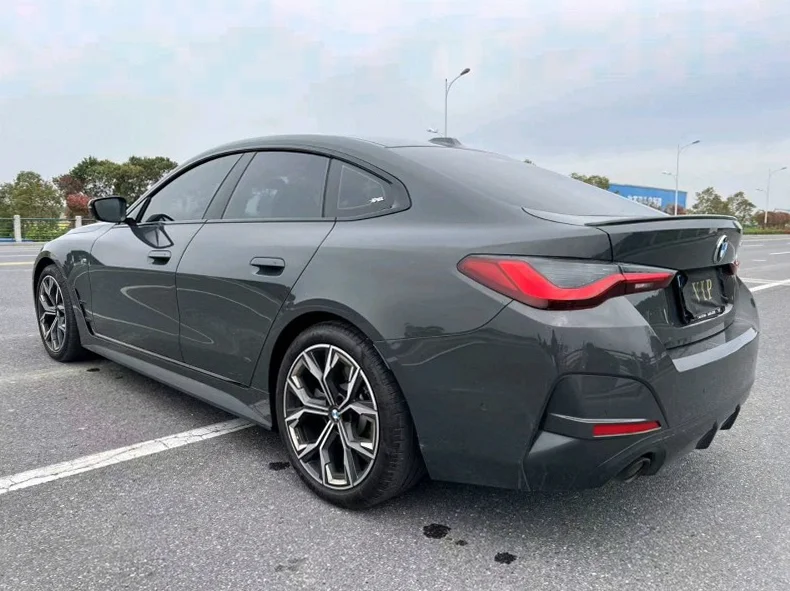 宝马4系 驾驶室