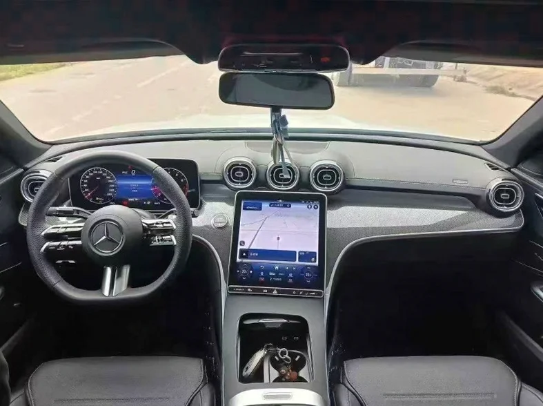 奔驰C 后面外观三