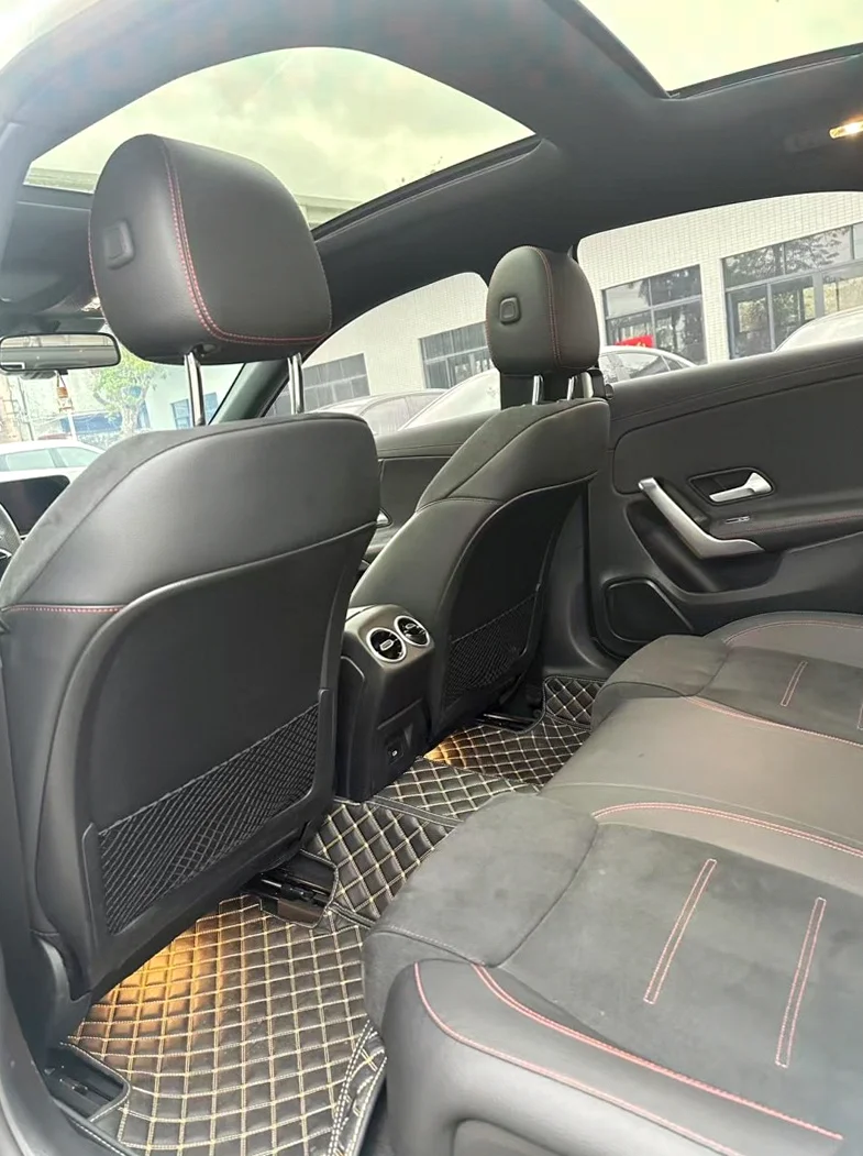 奔驰A 后面外观二