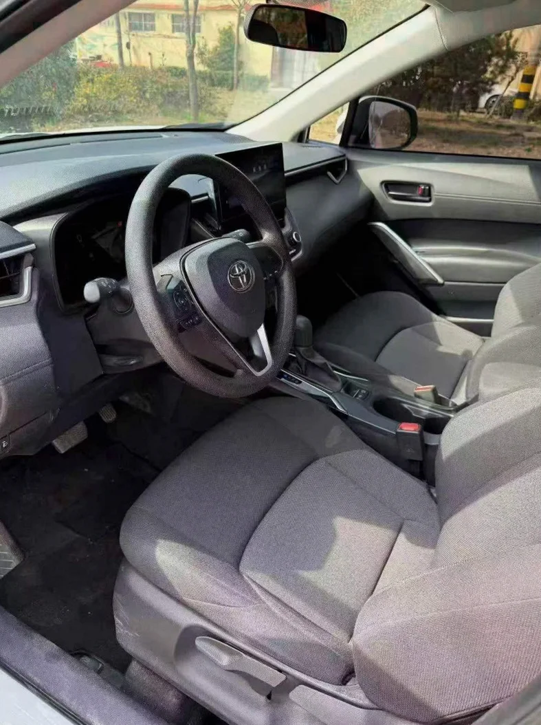 丰田锋兰达 后面外观一