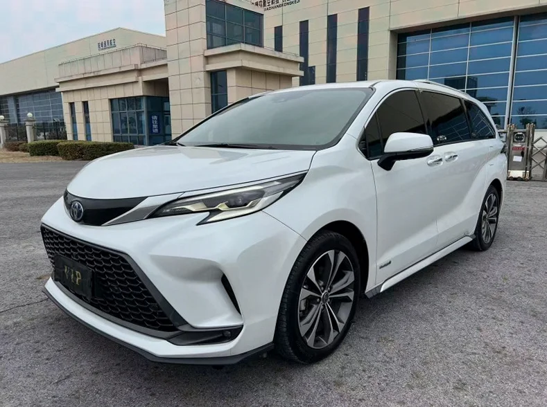 丰田格瑞维亚 正面外观三