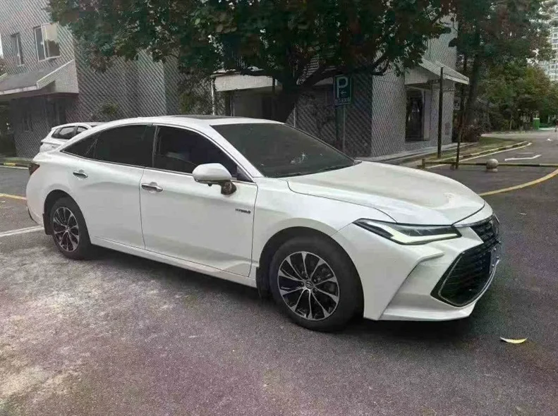 丰田亚洲龙 正面外观三