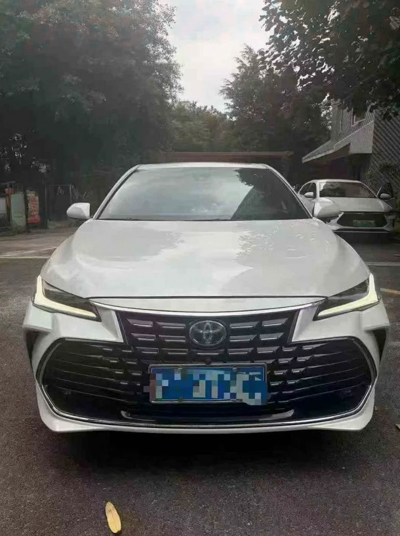 24年丰田亚洲龙2.5油电混合双擎