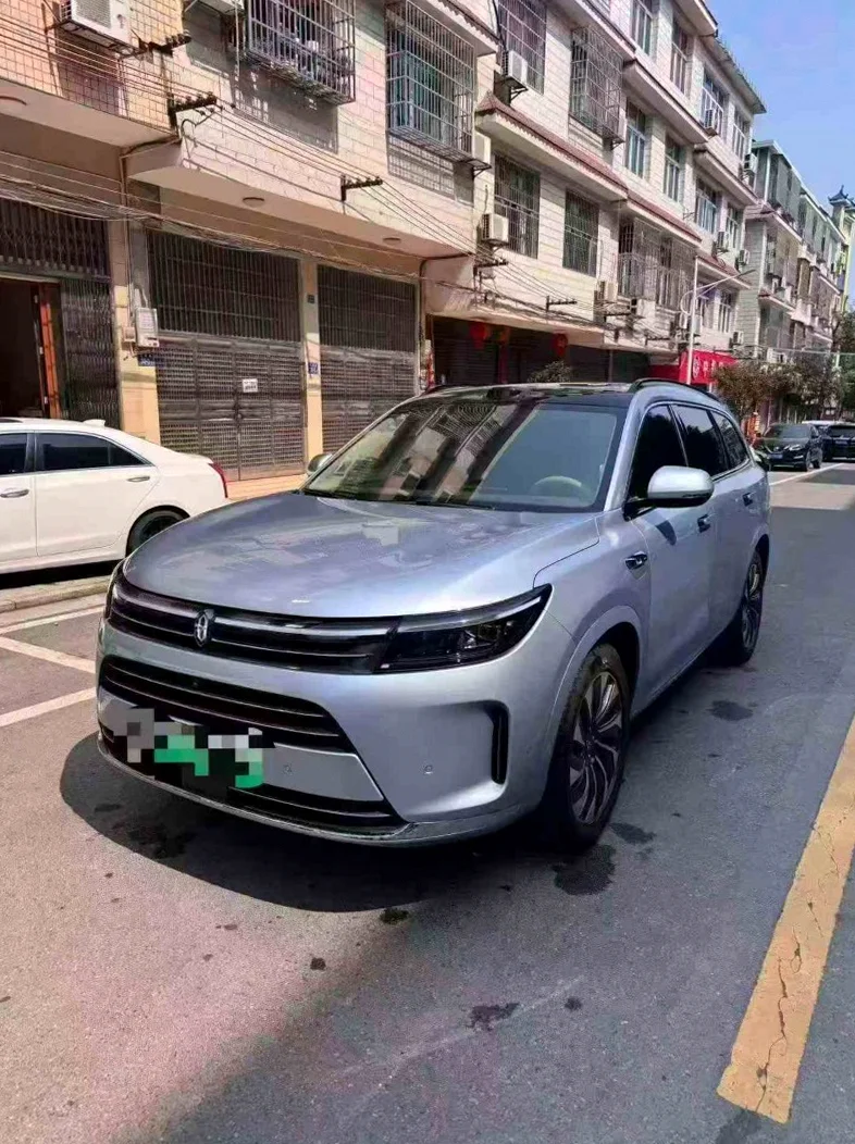 华为智选问界 正面外观二