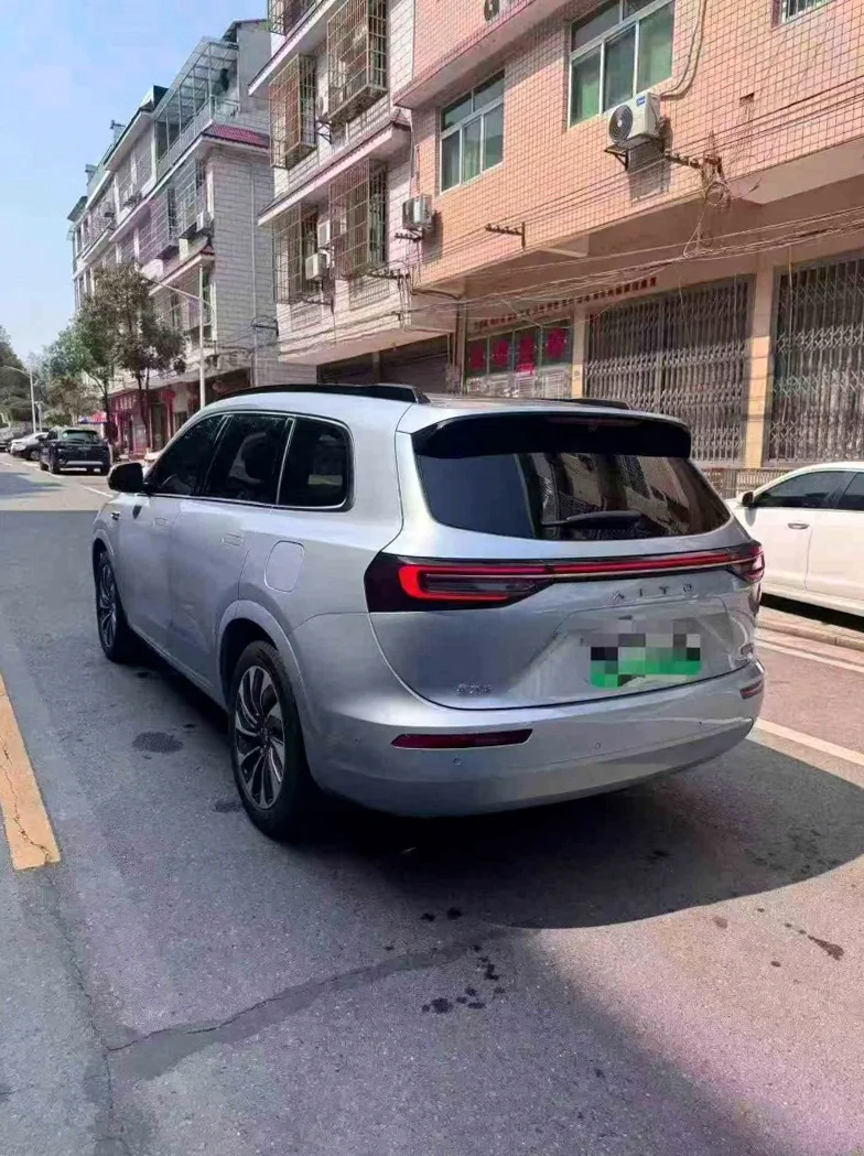 华为智选问界 内饰前排