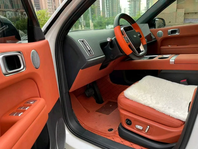 理想L6 后面外观一