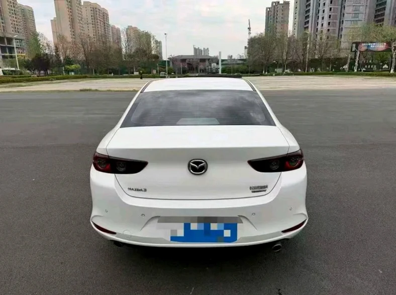 马自达3 后面外观三