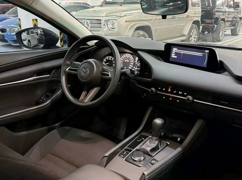 马自达昂克赛拉 正面外观三