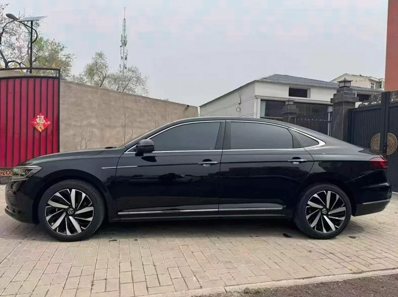 大众帕萨特 内饰前排