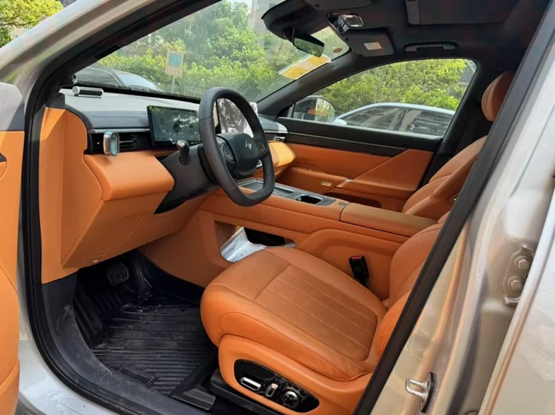 东风奕派 正面外观二