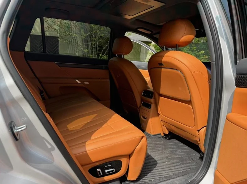 东风奕派 后面外观三