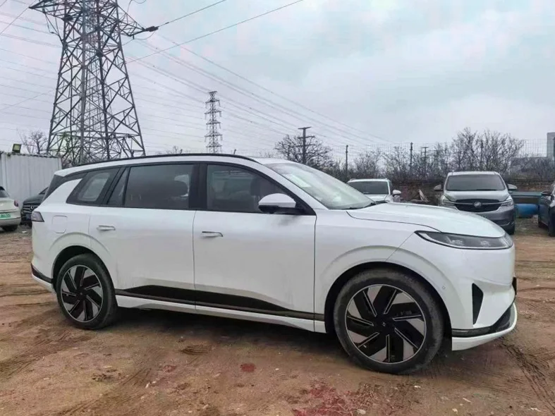 东风奕派 正面外观二