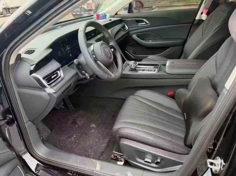 红旗H5 后面外观一