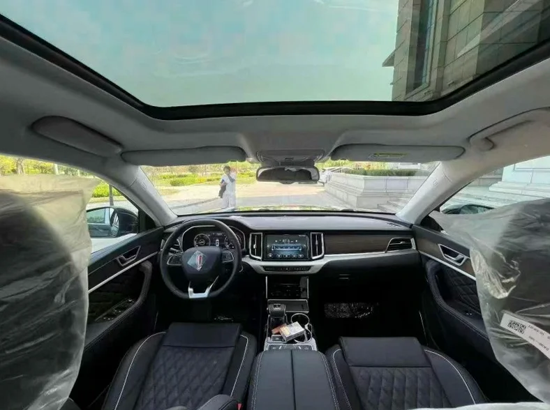 红旗HS7 后面外观二