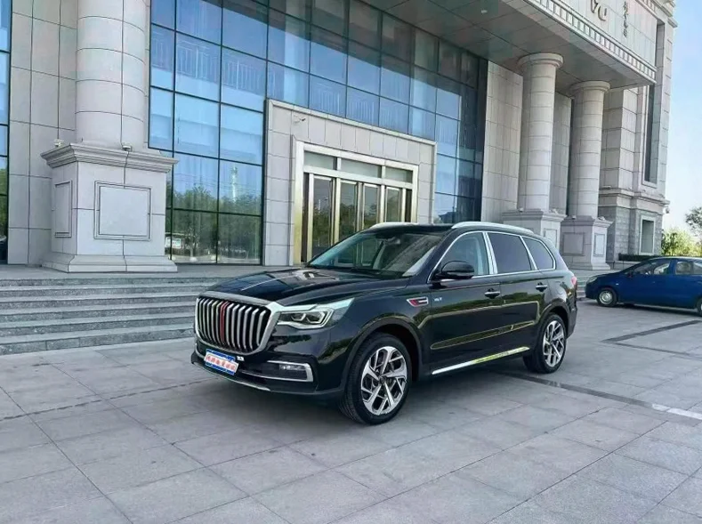 红旗HS7 正面外观二